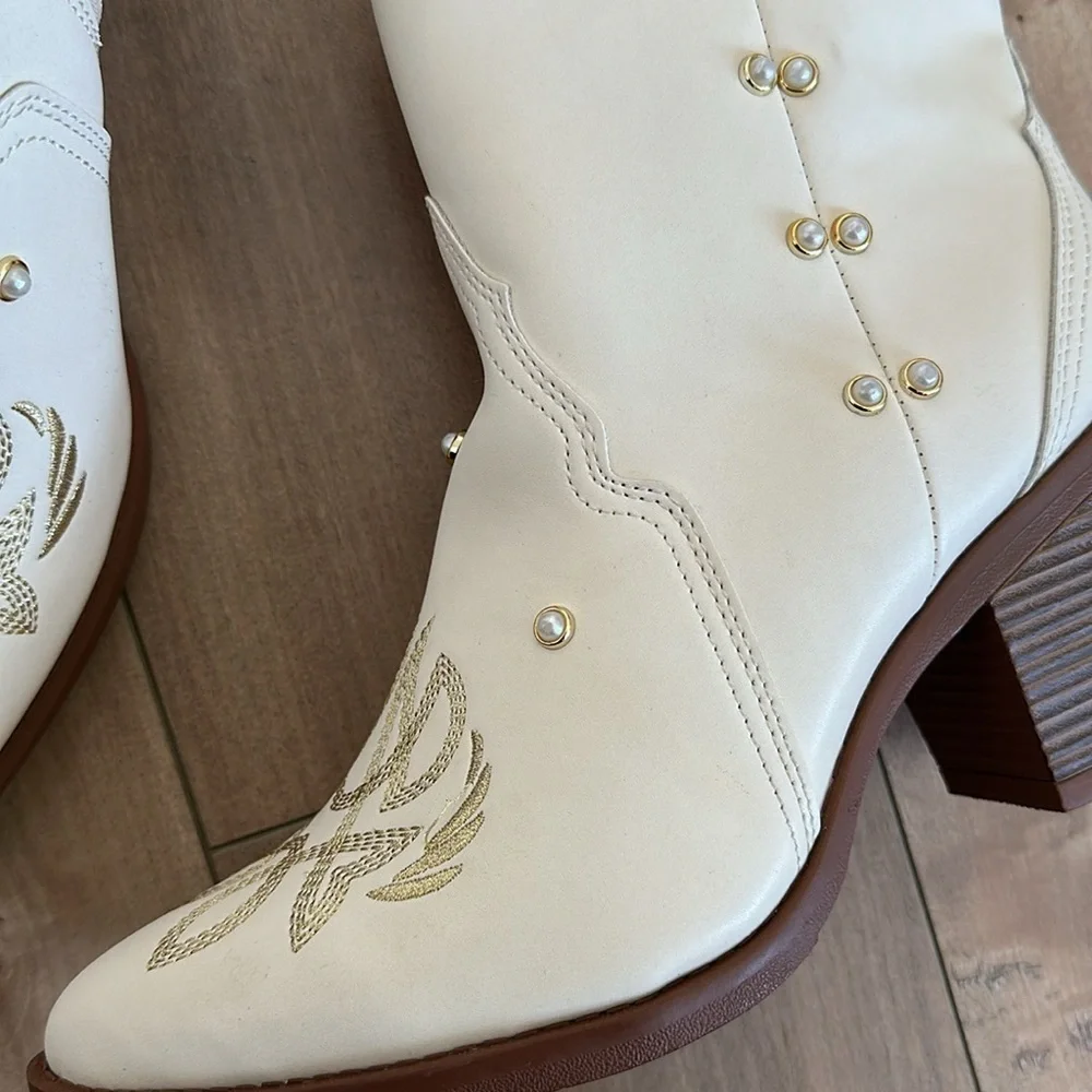 NEW MIA Cheyenne Embroidered Pearl Accent Zip Ankle Boots Western Cowboy Sz 11